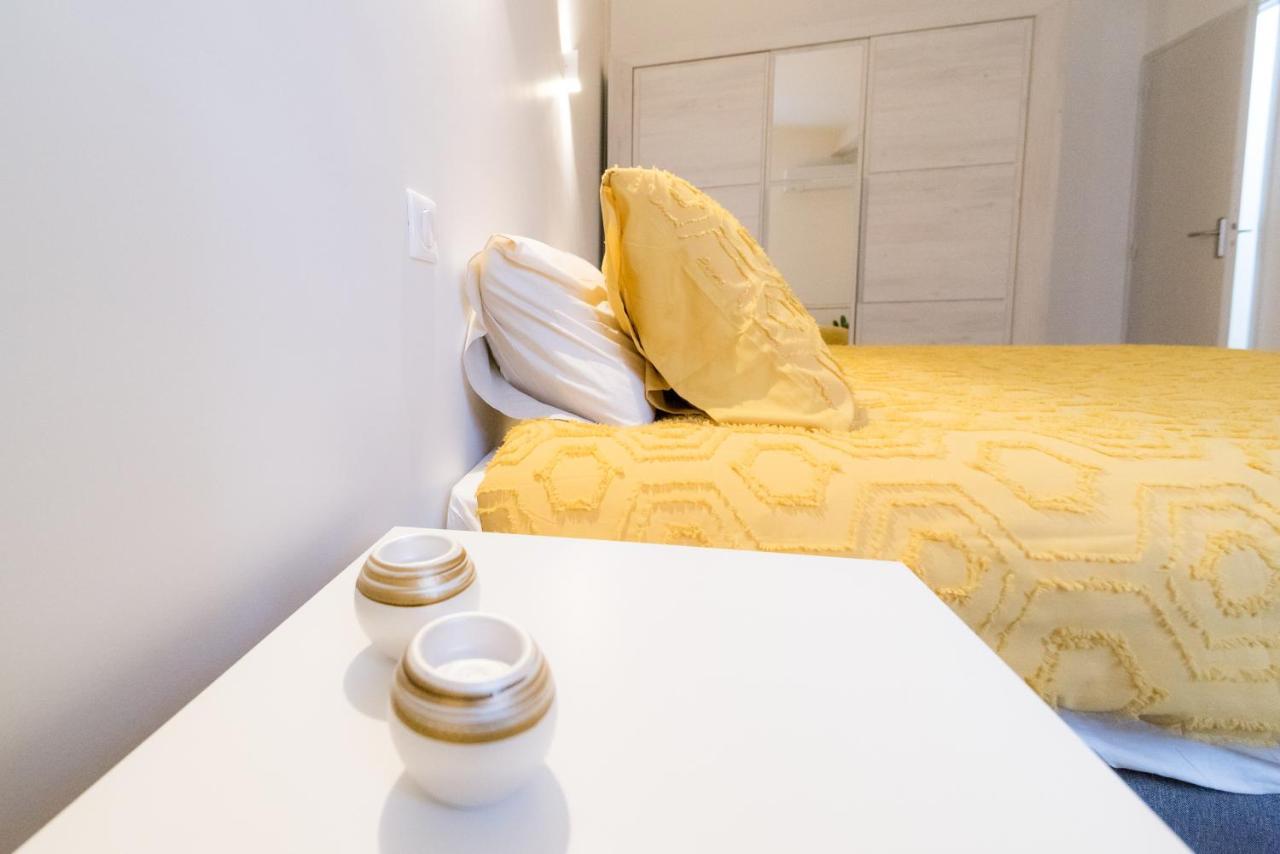 Ravissant Triplex Et Duplex Au Centre De Pont St Esprit Lejlighed Eksteriør billede