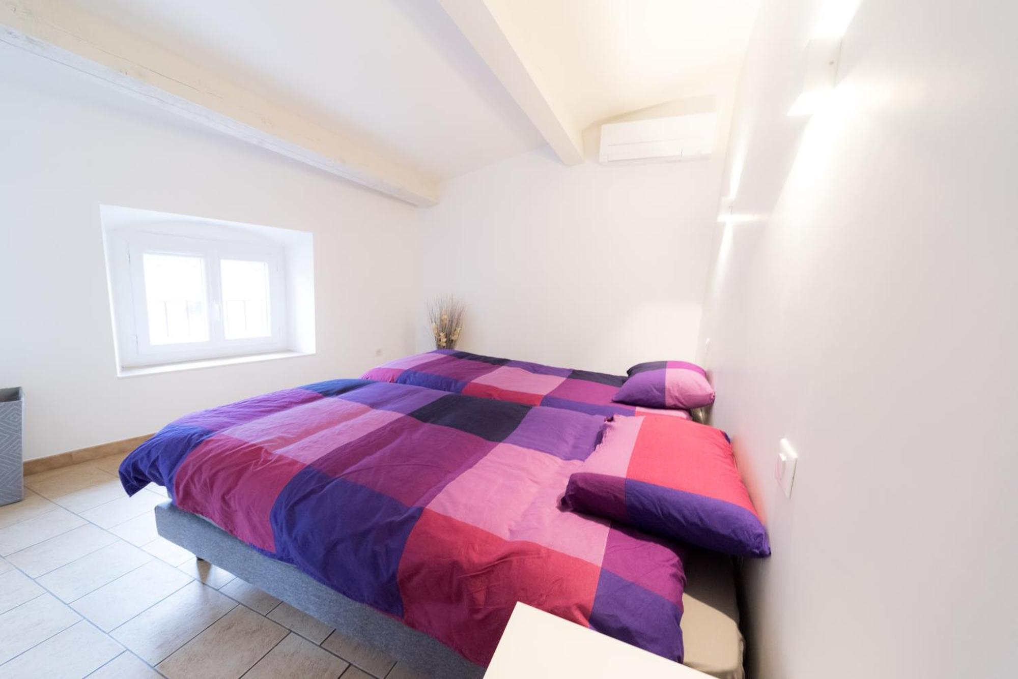 Ravissant Triplex Et Duplex Au Centre De Pont St Esprit Lejlighed Eksteriør billede
