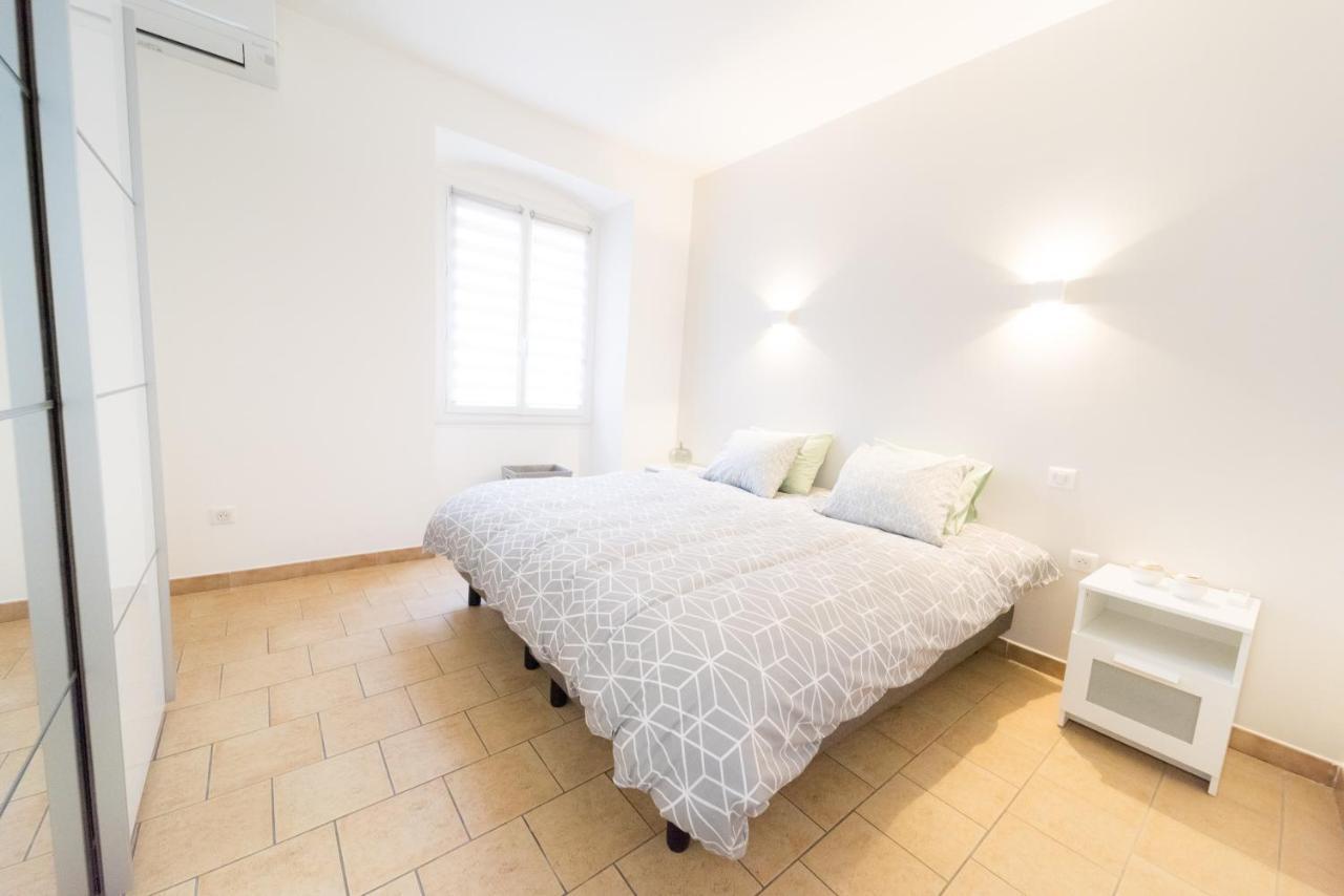 Ravissant Triplex Et Duplex Au Centre De Pont St Esprit Lejlighed Eksteriør billede